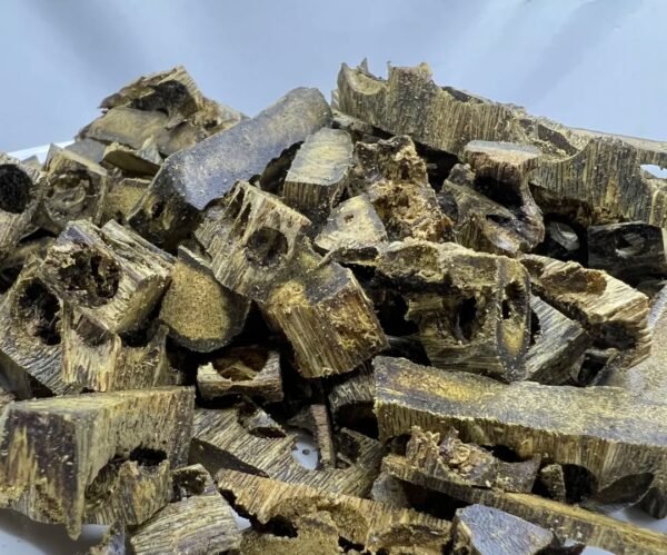 白奇车珠料 (3) White Kynam Agarwood (bead fragments)